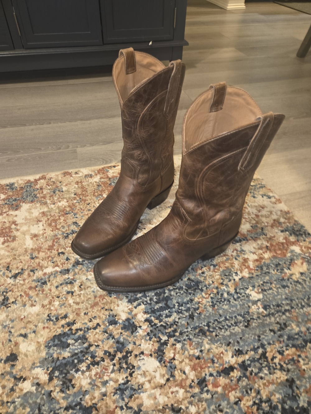 Men's Distressed Brown Leather Western Pull-On Boots